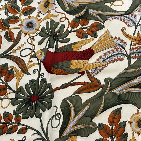 Salvatore Ferragamo Silk Satin Scarf 100% Silk - Picture 3 of 9